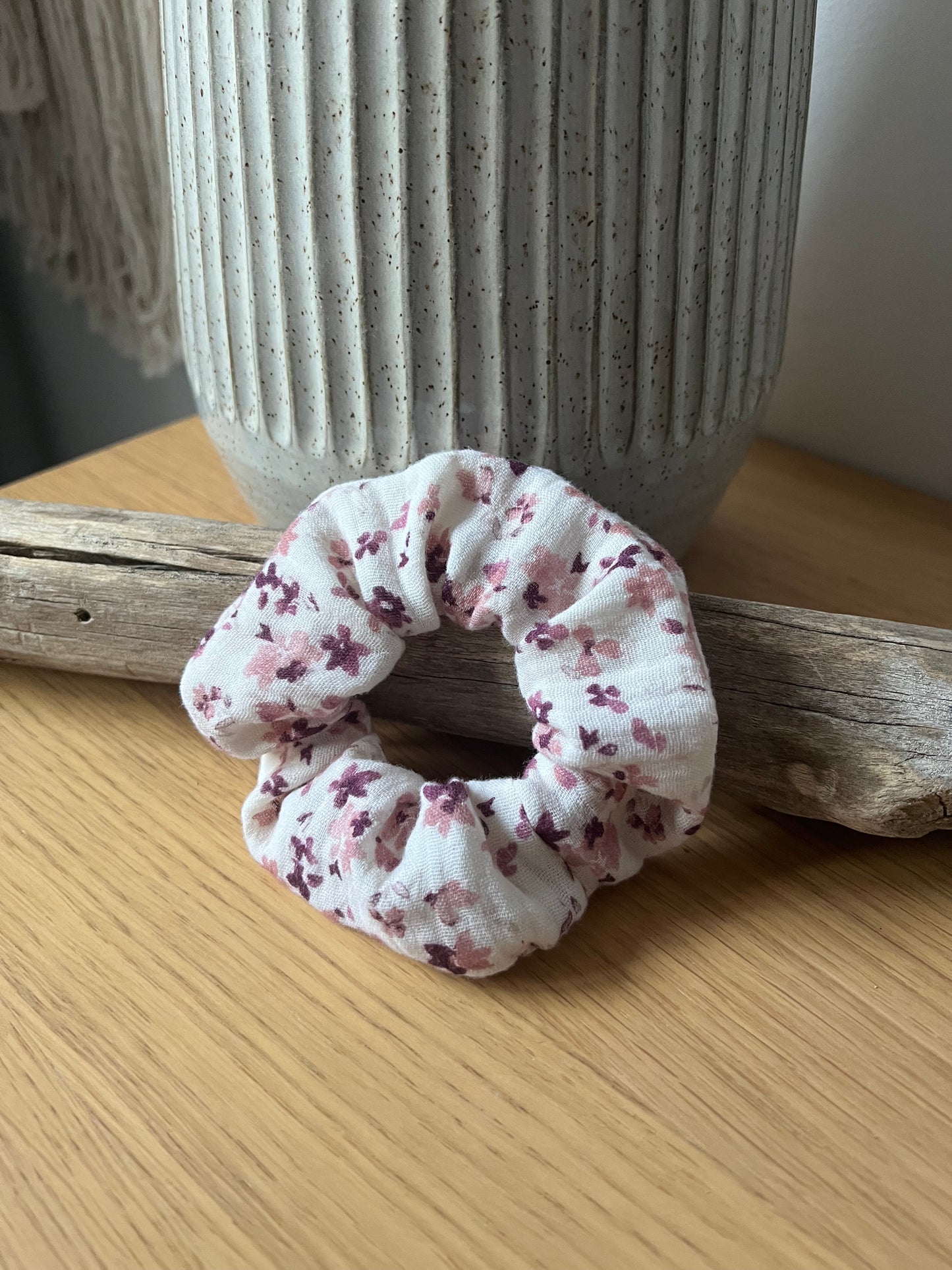 Scrunchie ; Scrunchies ; Haargummi ; Haarband ; Blumen ; Zopf ; Accessoires ; Dogmom ; Dogmum