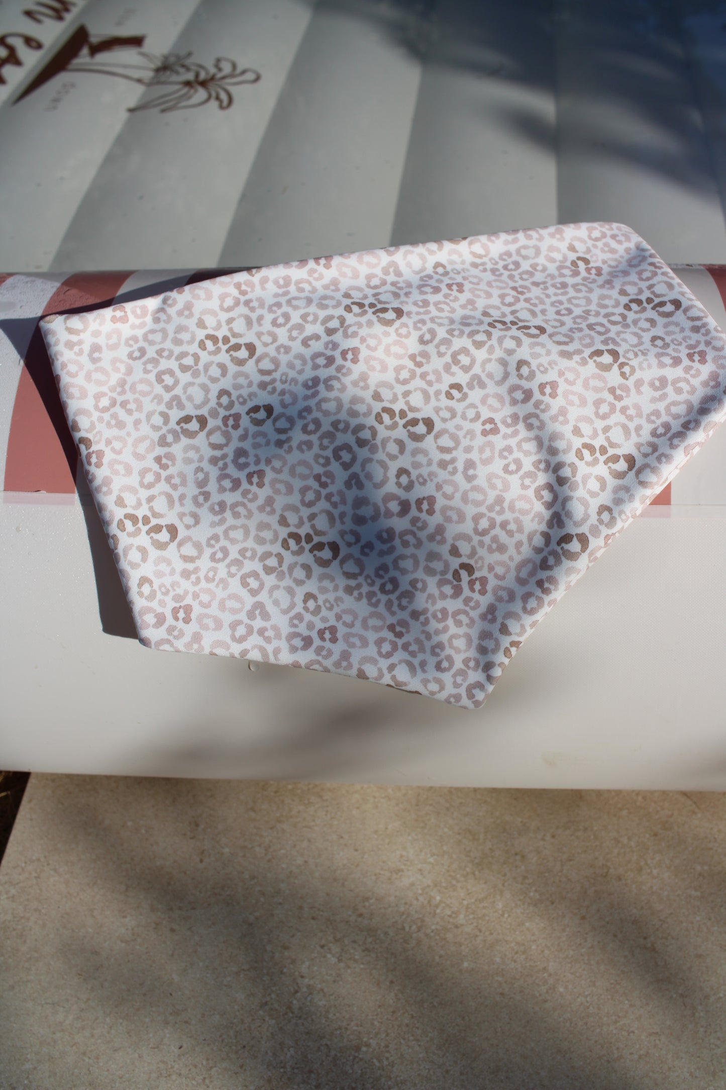 Badehalstuch Leo Beige